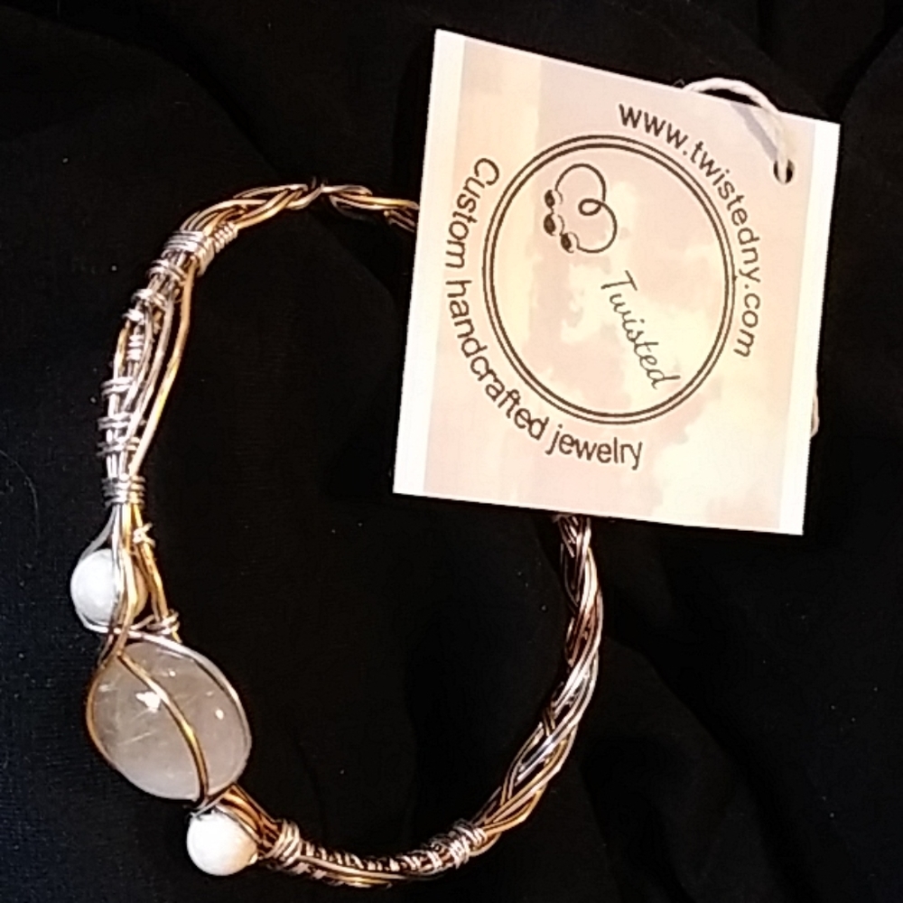 Moonstone bangle bracelet Handcrafted - Picture 3 of 3